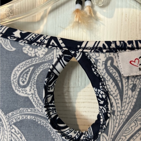 NWOT Fringe Benefits Soft Knit Navy & White With Paisley Design & Bell Sleeves - Picture 4 of 5